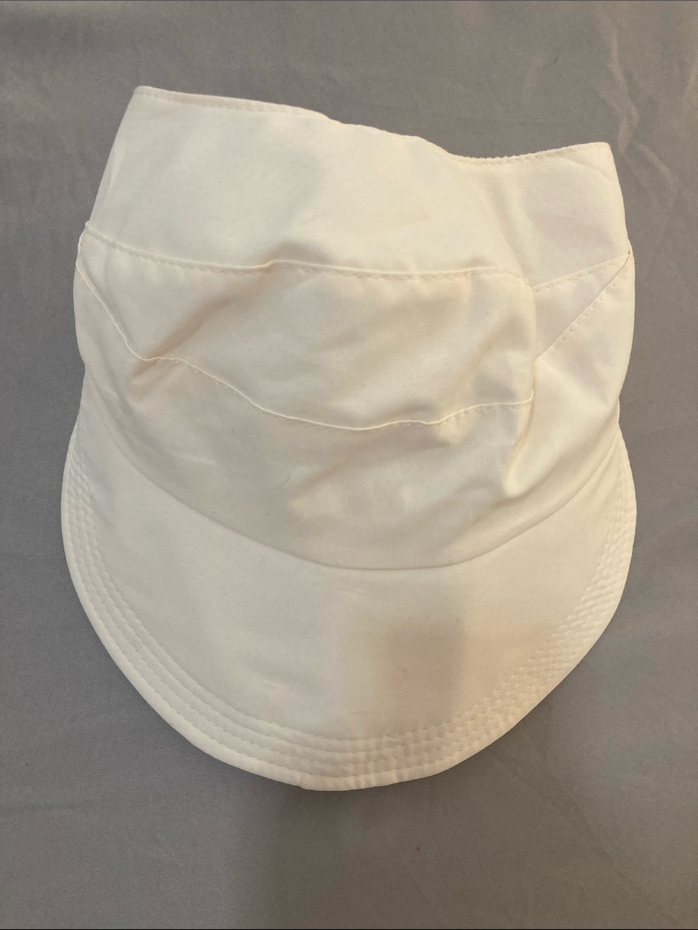 SHEIN Cream Casual Bucket Hat
